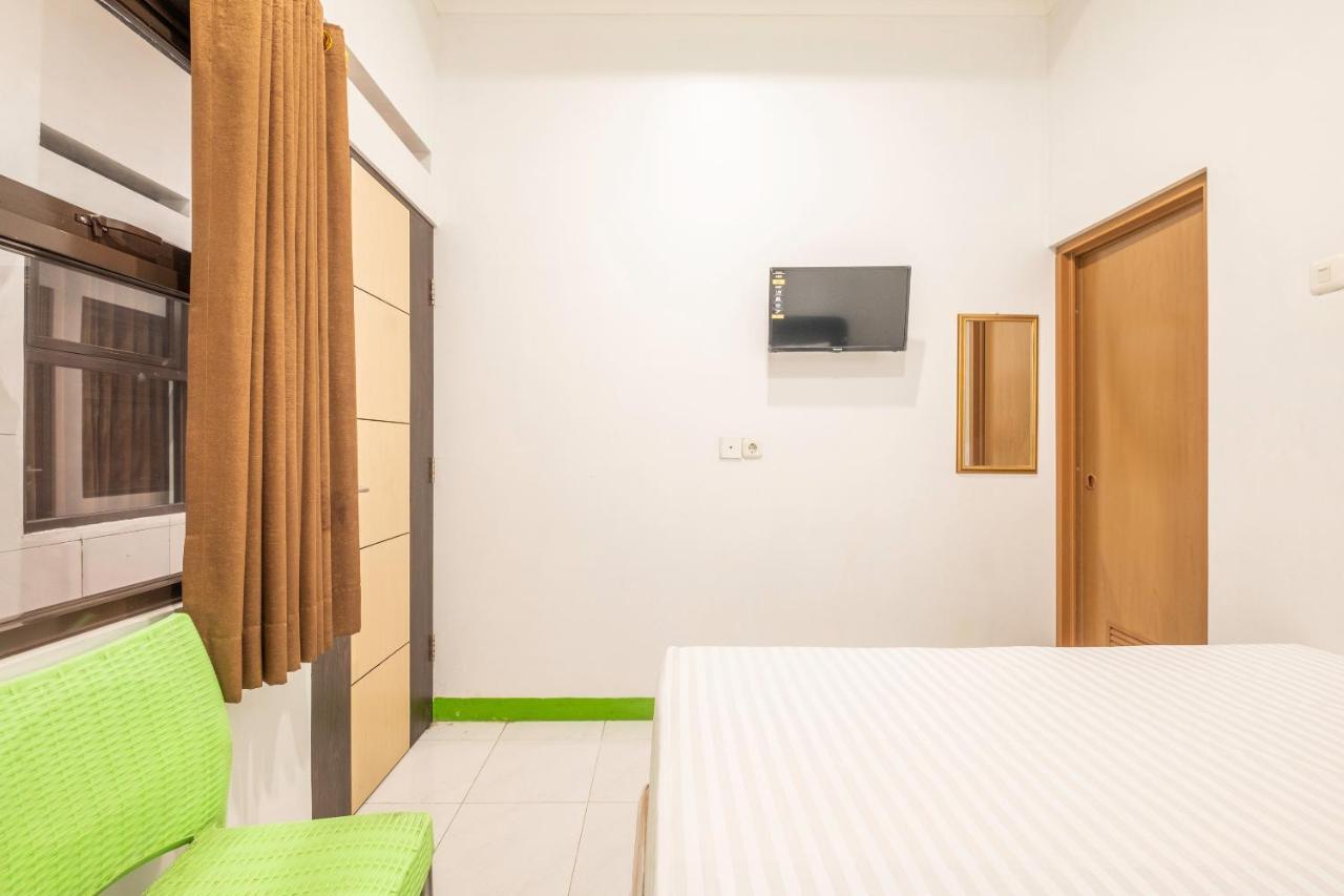 Oyo Life 2449 Sandila Bandung
