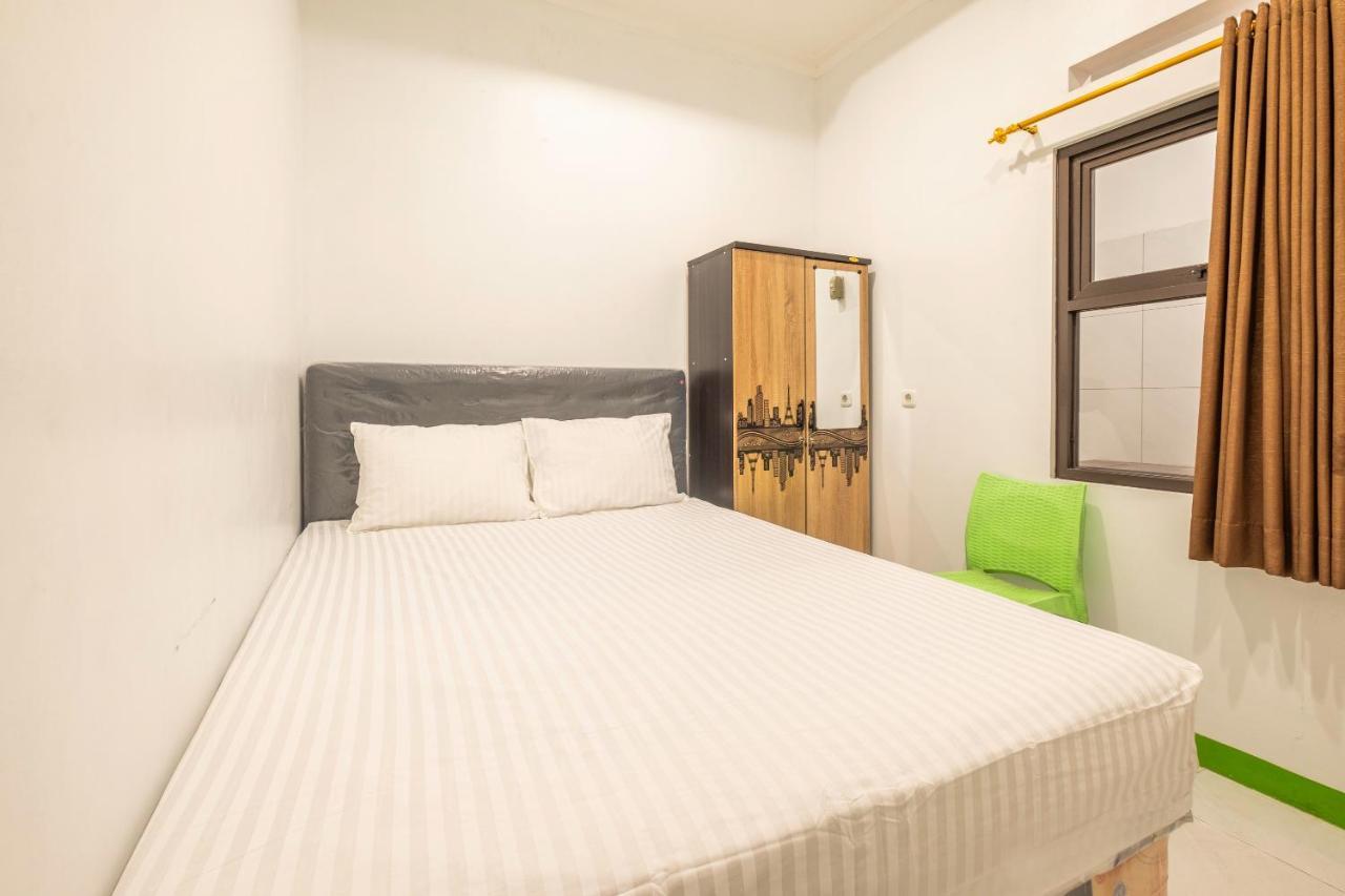 Hotel Oyo Life 2449 Sandila
